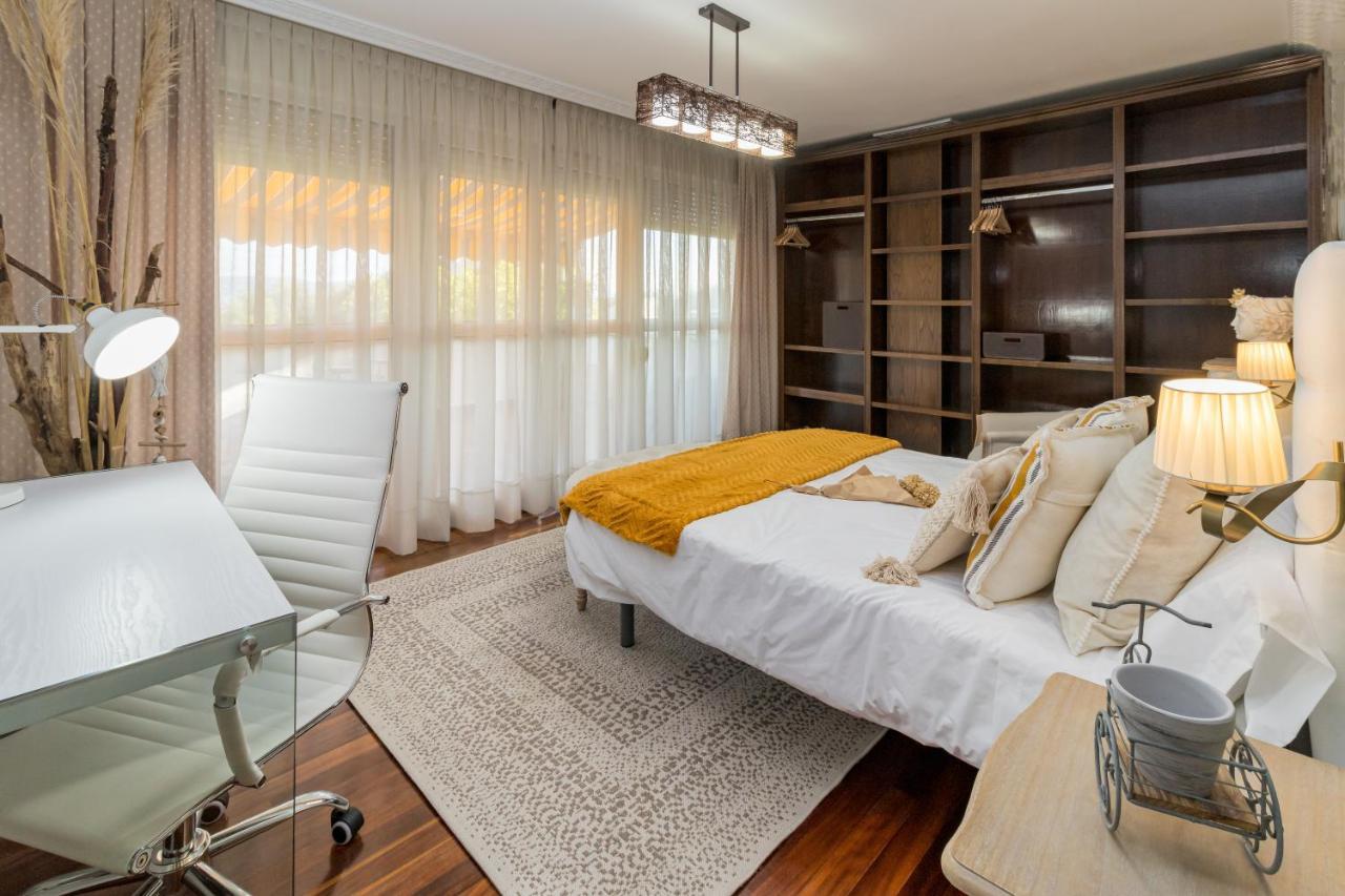 Gran Apartamento En Zona Residencial Con Garaje * Santander